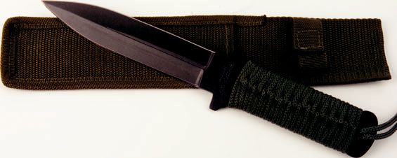 Dolch mit schwarzer Klinge